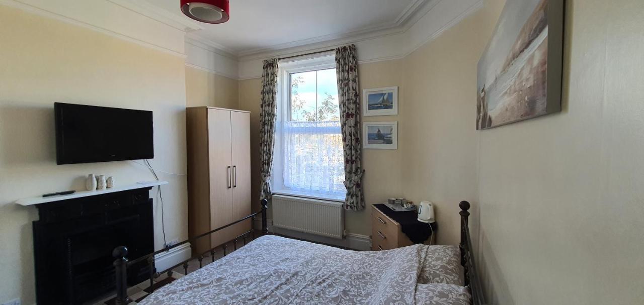 Sunnylodge Фолкстон Екстериор снимка
